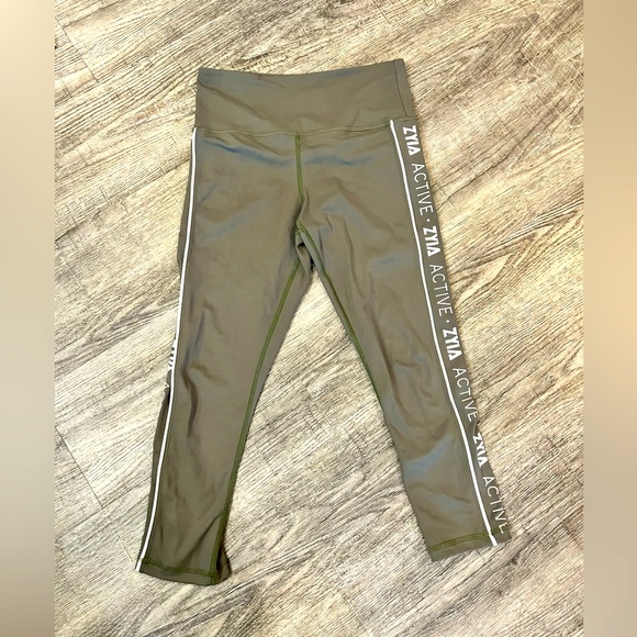 Zyia crop light n tight legging - size 4. Olive green in color. - Picture 1 of 6